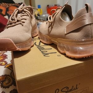 Women's shoes, mauve size 7 only worn twice